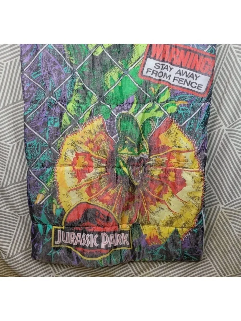 Vintage 1992 Jurassic Park Dilophosaurus/Velociraptor 30” X 57” Sleeping Bag